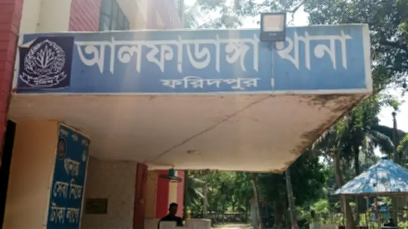 বিসিবি নিয়ে বিতর্ক: 'বাপের দোয়া ক্রিকেট বোর্ড' অভিযোগে হাসনাত আবদুল্লাহর প্রতিক্রিয়া