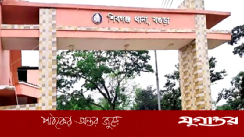 বগুড়ায় মায়ের রক্তাক্ত লাশ দেখে মেয়ের হাহাকার, স্বামী পলাতক