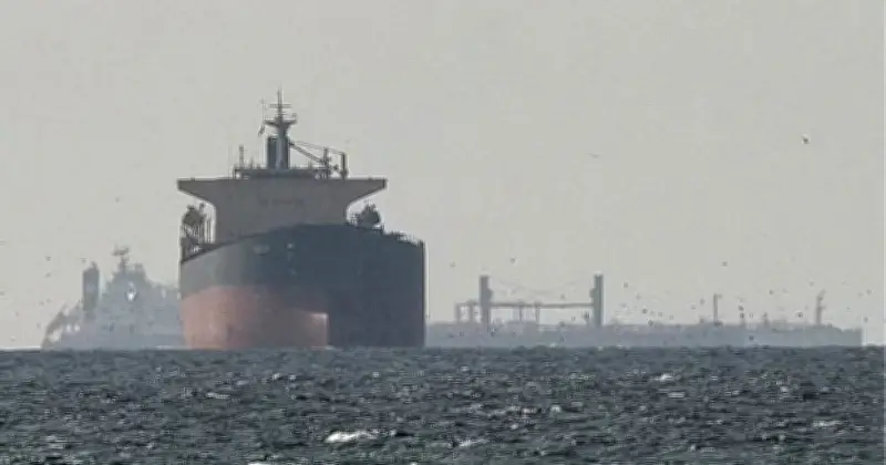 ইরান হরমুজ প্রণালি খুলে দিতে পারে, যুদ্ধবিরতি চূড়ান্তের অপেক্ষায়