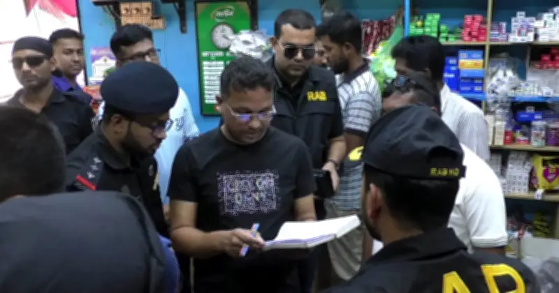 যশোরে ভোজ্যতেল মজুতের অভিযানে ৪৩ হাজার লিটার তেল জব্দ, মালিক জরিমানা