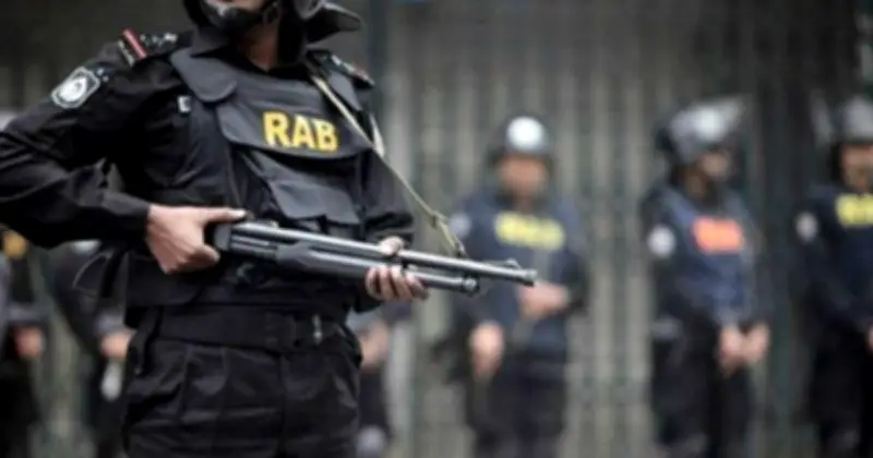 ভোজ্যতেলের কৃত্রিম সংকটে র‍্যাবের অভিযান: ১ লাখ ১৪ হাজার লিটার তেল জব্দ, জরিমানা ৭১ হাজার টাকা