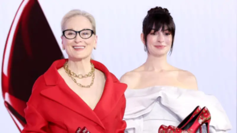 দুই দশক পর ফিরছেন মেরিল স্ট্রিপ ও অ্যান হ্যাথাওয়ে, আসছে 'দ্য ডেভিল ওয়্যারস প্রাডা ২'