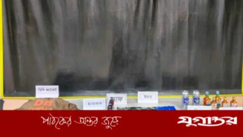 কুমিল্লায় ডিবি পোশাক পরে মাদক পাচার: র‍্যাবের অভিযানে শীর্ষ সিন্ডিকেট ভেঙে ৭,৯০০ ইয়াবা জব্দ