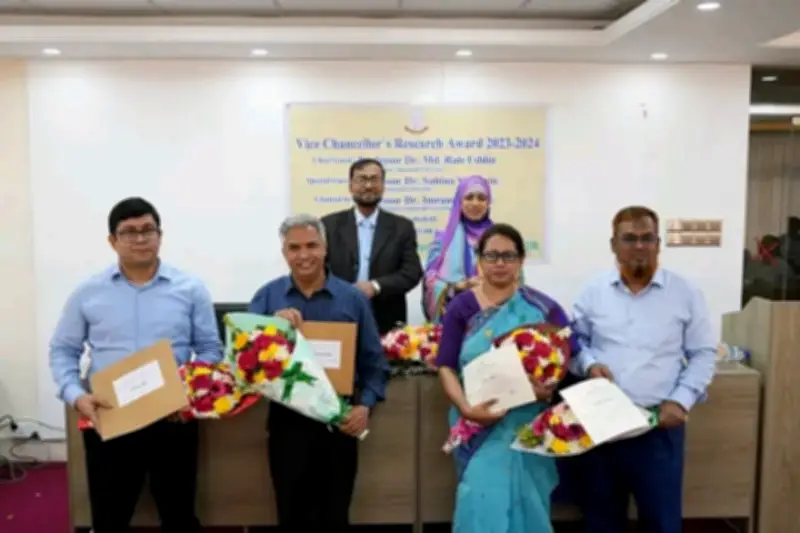 গবেষণায় বিশেষ অবদানের স্বীকৃতি: জগন্নাথ বিশ্ববিদ্যালয়ে প্রথমবারের মতো ভাইস চ্যান্সেলর রিসার্চ অ্যাওয়ার্ড প্রদান