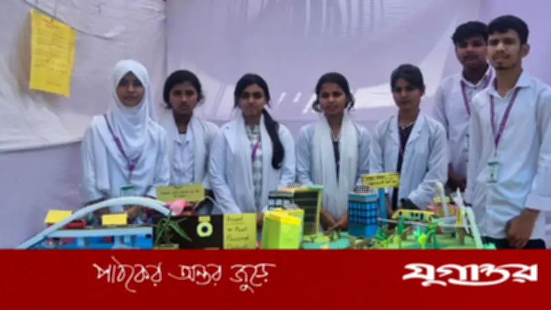 পানিতে ডুবে যাওয়া বাস ভাসিয়ে তোলার স্বয়ংক্রিয় প্রযুক্তি উদ্ভাবন করল রামু কলেজের শিক্ষার্থীরা