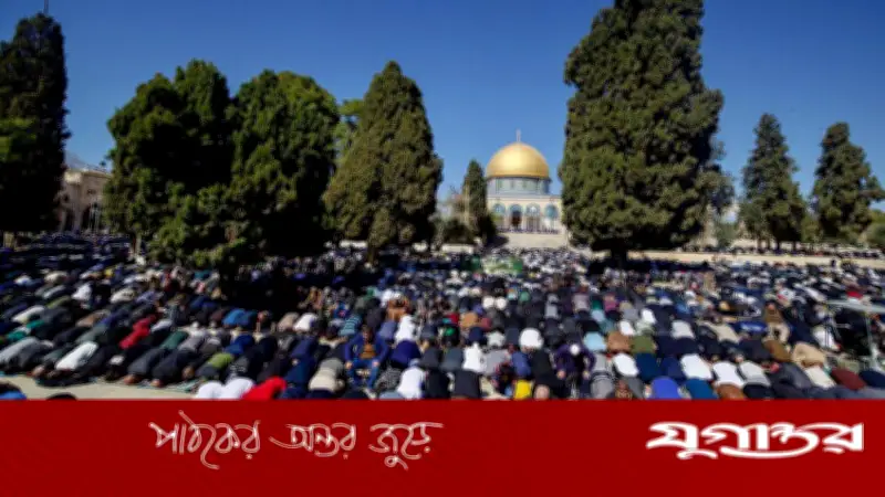 ৪০ দিন পর ইসরাইল খুলে দিল আল-আকসা মসজিদ, ফিলিস্তিনিদের নামাজের সুযোগ
