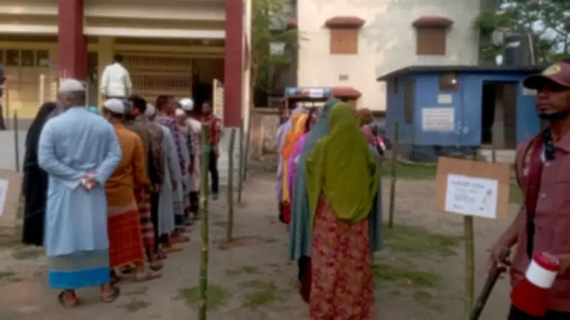 শিক্ষামন্ত্রীর ঘোষণা: ঢাকাতেই সীমিত অনলাইন-অফলাইন ক্লাস, সারাদেশে নয়