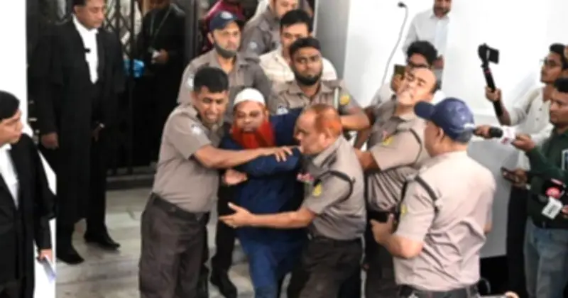 আবু সায়েদ হত্যা মামলায় মৃত্যুদণ্ডপ্রাপ্ত সাবেক এএসআই আমির হোসেনের আদালতে চিৎকার