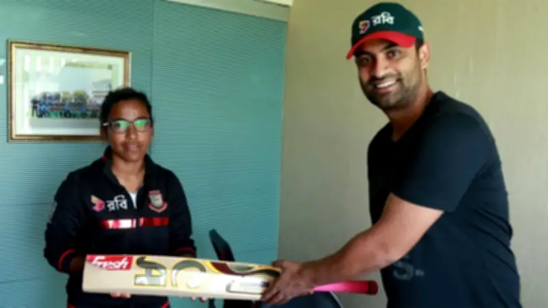 বৈঠকের পর নারী ক্রিকেটারদের বেতন বৃদ্ধি, পোশাক কারখানায় উৎপাদন অর্ধেক নেমেছে