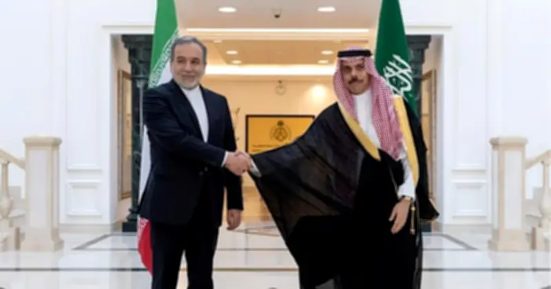 ইরান-সৌদি আরব পররাষ্ট্রমন্ত্রীদের টেলিফোন আলাপ: আঞ্চলিক উত্তেজনা কমানোর উপায় নিয়ে আলোচনা