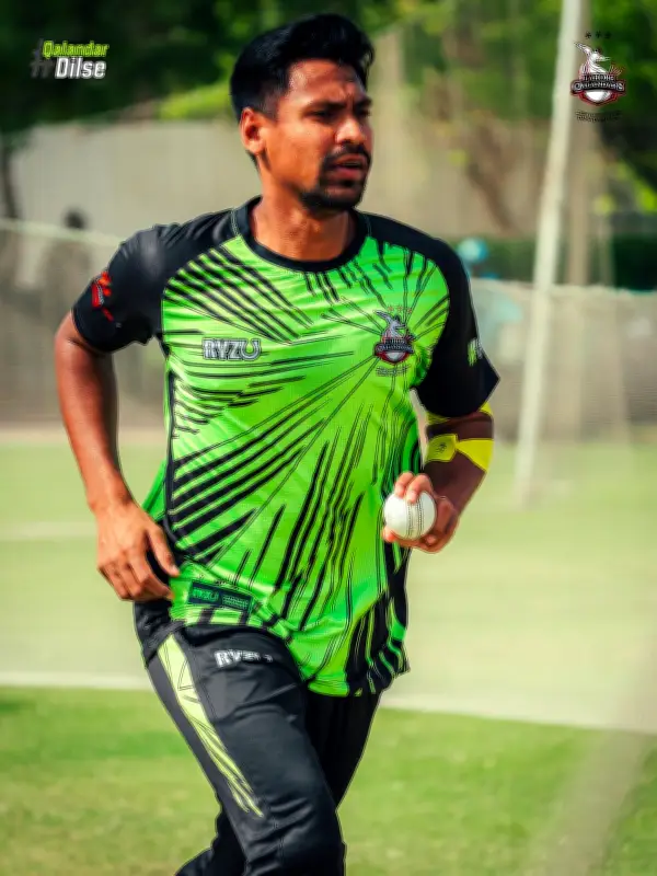 পিএসএলে মোস্তাফিজের বোলিং বিপর্যয়: লাহোর কালান্দার্সের ১০০ রানে অলআউট, ইসলামাবাদ ইউনাইটেডের সহজ জয়