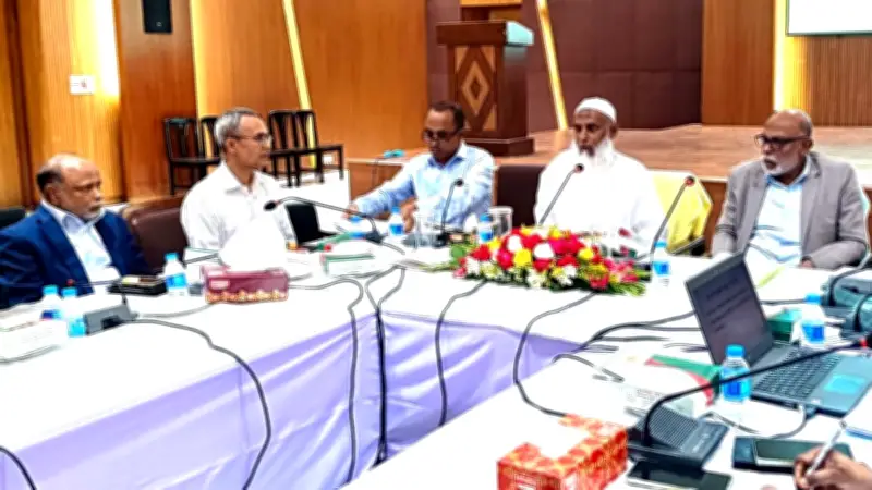 বিভিন্ন খবরে দেশের চিত্র: হজ ব্যবস্থাপনা থেকে মাদক গ্রেপ্তার ও নিষেধাজ্ঞা