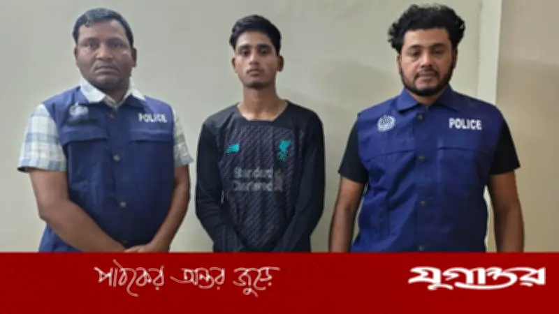 চট্টগ্রামে মাদকের টাকার জন্য মাকে মারধরের ভিডিও ভাইরাল, কিশোর পুলিশ হেফাজতে