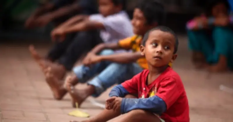 বিশ্বব্যাংকের সতর্কতা: ইরান যুদ্ধে ১২ লাখ বাংলাদেশি দারিদ্র্যের মুখে