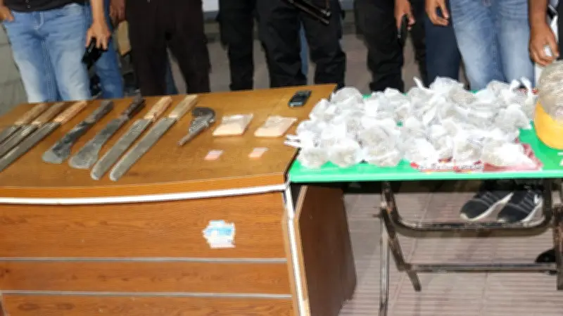 মোহাম্মদপুরে র‍্যাব-২-এর অভিযানে অস্ত্র ও মাদক উদ্ধার, তিনজন গ্রেপ্তার