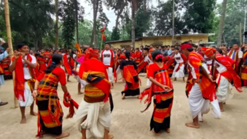 বৈসু উৎসবে ত্রিপুরাদের ঐতিহ্যবাহী গরাইয়া নাচের মাধুর্য
