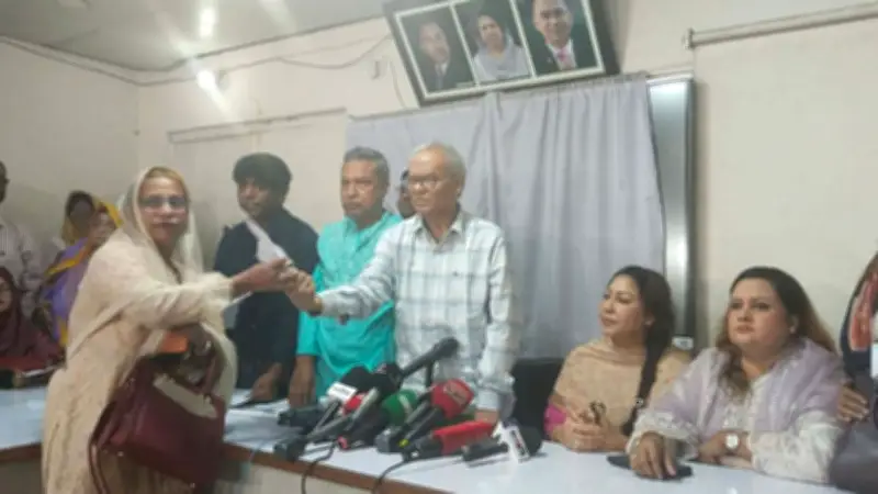 বিএনপির নারী আসনে মনোনয়ন ফরম শুরু, অর্থমন্ত্রীর ট্রিলিয়ন ডলার অর্থনীতির লক্ষ্য