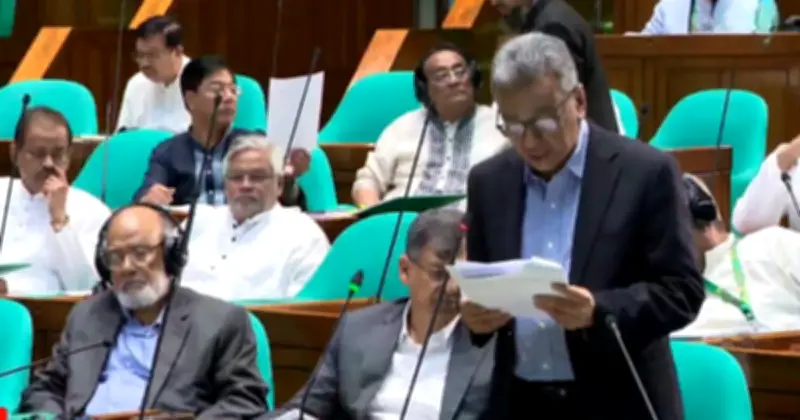 ২০৩৪ সালের মধ্যে ট্রিলিয়ন ডলার অর্থনীতির লক্ষ্য, চ্যালেঞ্জ ও সমাধানের পথে অর্থমন্ত্রী