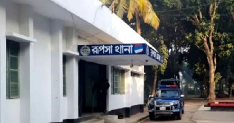 খুলনায় মাদকের টাকার জন্য মাকে লাঠি দিয়ে পিটিয়ে হত্যার অভিযোগ, ছেলে আটক