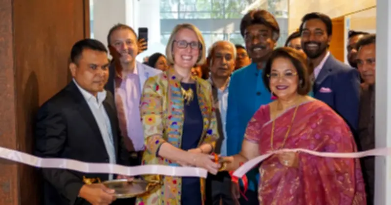 সাবরিনা ইসলামের 'হরাইজনস উইদাউট বর্ডার্স' প্রদর্শনীতে আলোকিত গুলশানের দ্য এজ গ্যালারি