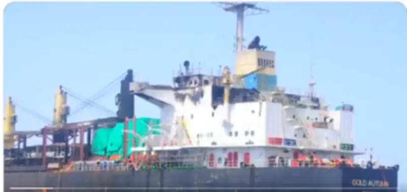 আরব সাগরে পাকিস্তান নৌবাহিনীর উদ্ধার অভিযান: ১৮ নাবিকের জীবন রক্ষা