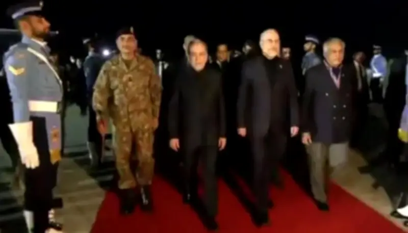 ইরান-যুক্তরাষ্ট্র যুদ্ধবিরতি আলোচনা শুরু, পাকিস্তানের মধ্যস্থতায় ইসলামাবাদে বৈঠক