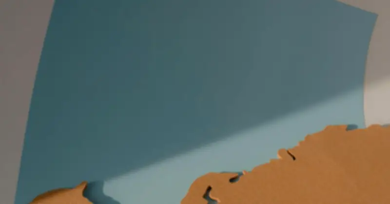 যুদ্ধের প্রভাব এখন ঢাকার রাস্তায়: বৈশ্বিক সংঘাতের চাপে নগরজীবন