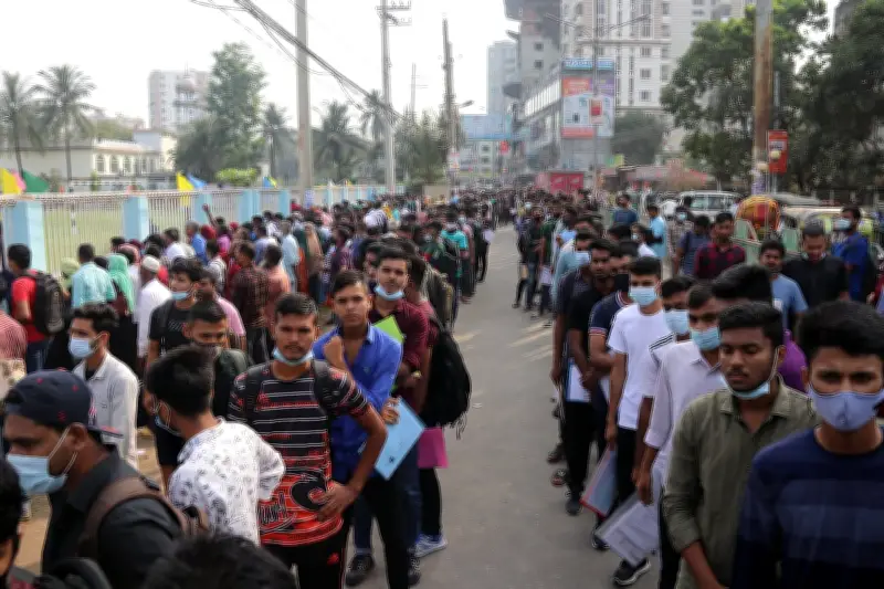 কুমিল্লায় পুলিশ কনস্টেবল নিয়োগে লড়বেন ৪৭ জনে ১ পদ, আবেদন ১ লাখ ২৬ হাজার