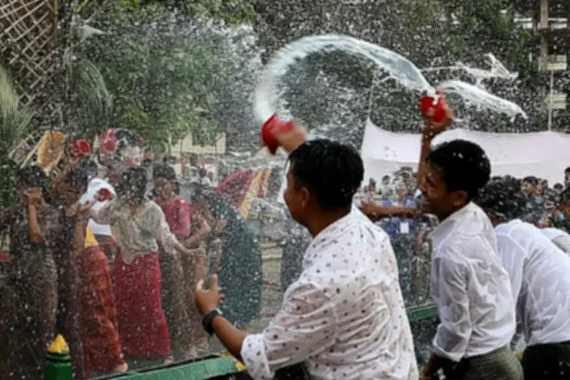 বান্দরবানে সাংগ্রাইং উৎসব নিয়ে বিরোধের সমাধান, দুটি স্থানে পৃথক আয়োজন