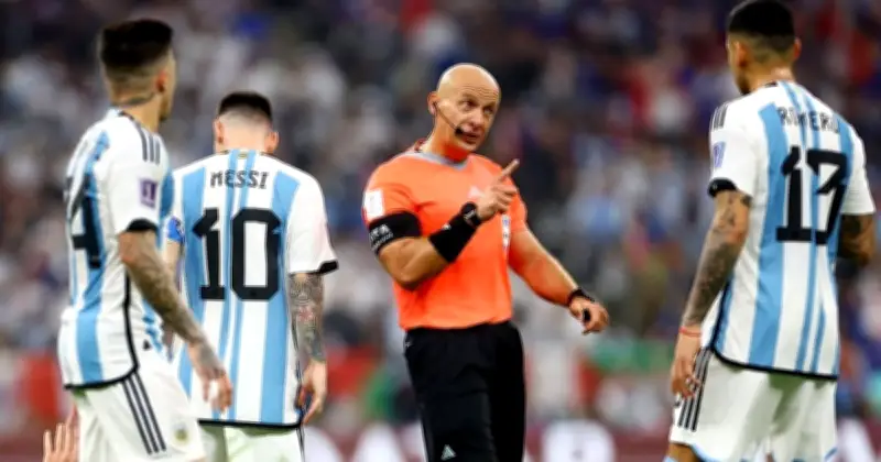 ২০২৬ বিশ্বকাপের রেফারি তালিকা ঘোষণা: ৫২ জন প্রধান ও ৮৮ সহকারী, নারী রেফারিরাও অন্তর্ভুক্ত