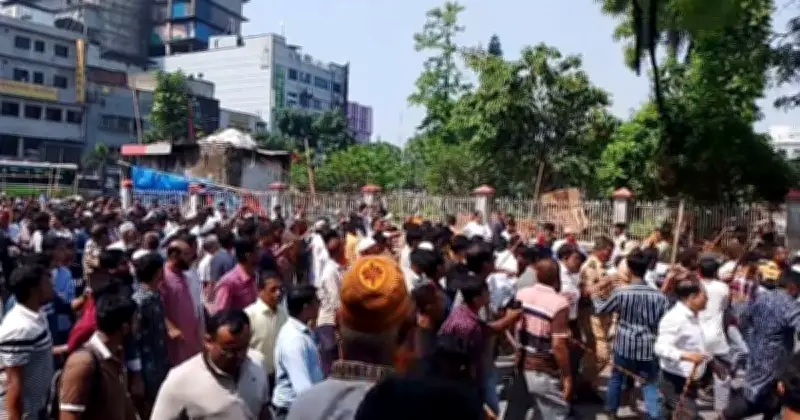 বায়তুল মোকাররমে হকার উচ্ছেদ নিয়ে সংঘর্ষ, আহত কয়েকজন