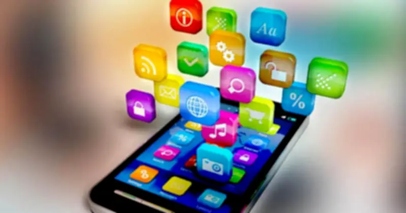 স্মার্টফোনে বিপজ্জনক অ্যাপ: ব্যক্তিগত তথ্য চুরির ঝুঁকি বাড়ছে