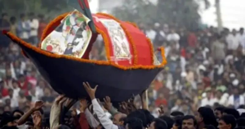 আওয়ামী লীগের তৃণমূল নেতাদের মধ্যে হতাশা: শীর্ষ নেতাদের দেশে ফেরার দাবি