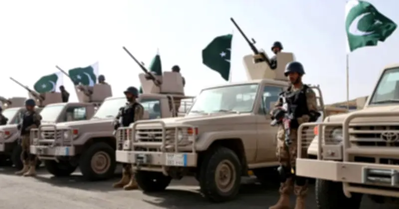 পাকিস্তানি সেনাবাহিনীর সৌদি আরবে মোতায়েন: প্রতিরক্ষা চুক্তির আওতায় যুদ্ধবিমান অবতরণ