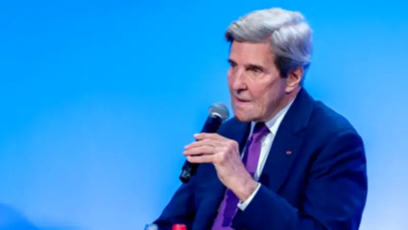 ইরানের শীর্ষ নেতাদের মৃত্যুতে ট্রাম্পের উচ্ছ্বাস, জলদস্যু আটক ও দুর্ঘটনায় নিহতদের খবর