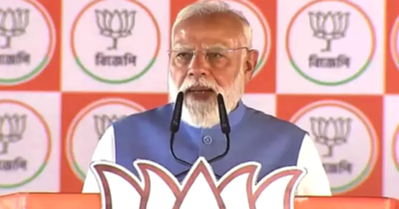 পশ্চিমবঙ্গ নির্বাচনে তীব্র উত্তাপ, মোদি-মমতা-শাহের পাল্টাপাল্টি আক্রমণ