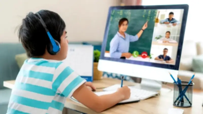 শিক্ষাপ্রতিষ্ঠানে অনলাইন ক্লাস শুরু, ইরানে অভিযান অব্যাহত, হামের টিকাদান ও দুর্ঘটনায় নিহতের খবর