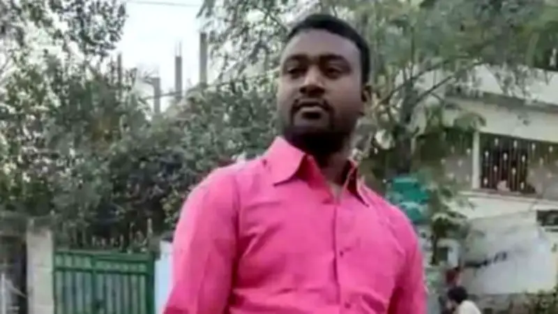 খুলনায় তাঁতী দল নেতা সোনা মিয়া দোকানে কুপিয়ে নিহত, পুলিশ তদন্তে