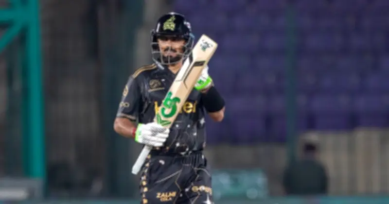 বাবর আজমের ঐতিহাসিক মাইলফলক: পিএসএলে প্রথম ব্যাটার হিসেবে ৪ হাজার রান