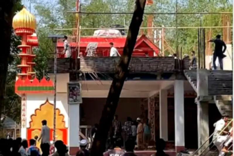 কুষ্টিয়ায় পীরের আস্তানা ভাঙচুর ও আগুন: ভক্তের বর্ণনায় হামলার ভয়াবহতা