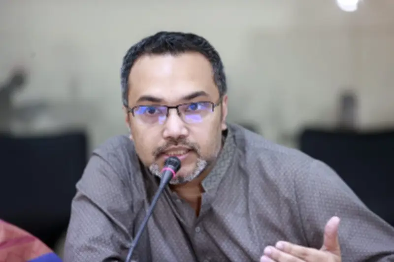 মালয়েশিয়ায় শ্রমিক পাঠানো নিয়ে সরকারের কাজ চলছে, জানালেন মাহদী আমিন