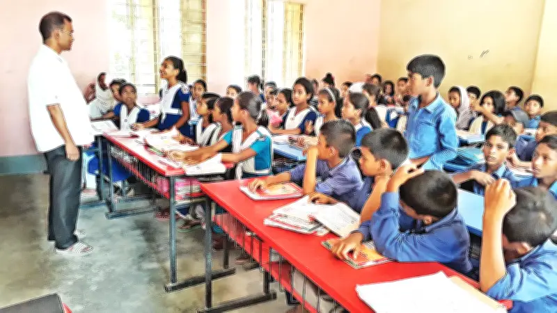 শ্রেণিকক্ষে পাঠদান বাড়াতে অবসরপ্রাপ্ত শিক্ষকদের পুল গঠনের নির্দেশ