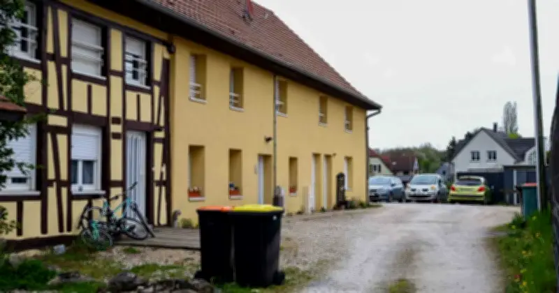 ফ্রান্সের গ্রামে ভ্যানে বন্দি ৯ বছরের শিশু উদ্ধার, বাবা আটক