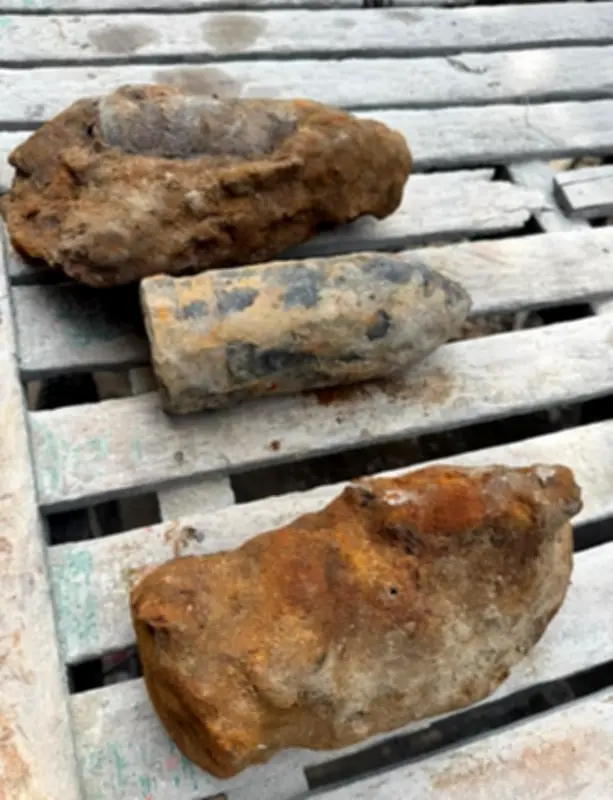 চট্টগ্রামে নালা খননে উদ্ধার দ্বিতীয় বিশ্বযুদ্ধের সামরিক গোলা, পুলিশ নিষ্ক্রিয় করেছে