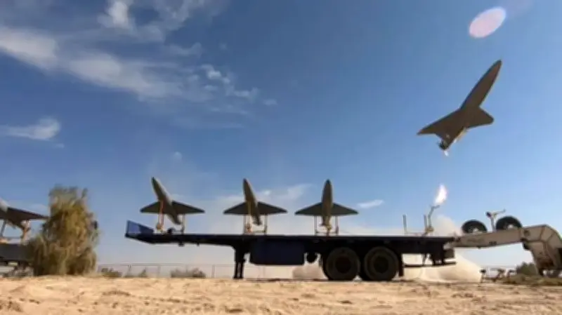 ইরানের ড্রোন প্রযুক্তি: কম খরচে তৈরি ভয়ংকর ড্রোন যুক্তরাষ্ট্র-ইসরায়েলকে চাপে ফেলেছে