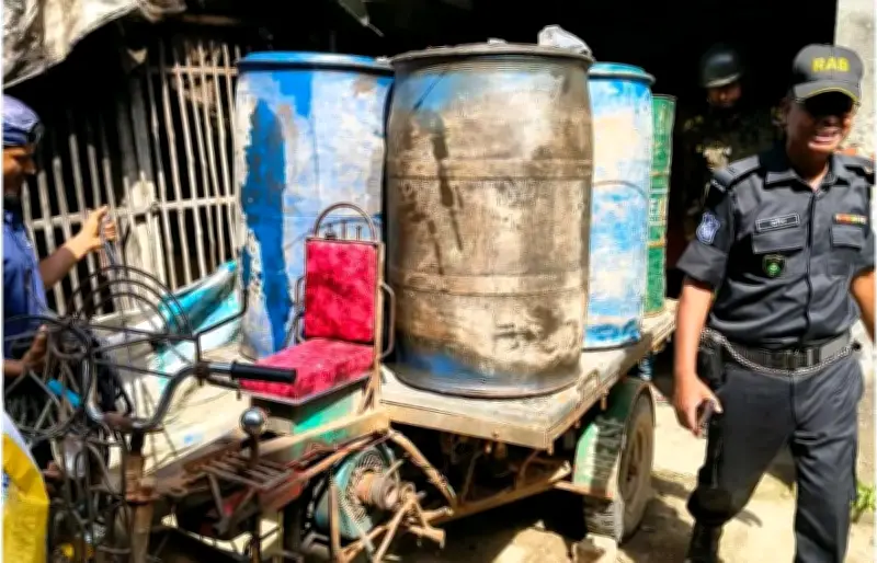 সাতক্ষীরার দেবহাটায় মুদিদোকানে মজুত ৩৪০০ লিটার ভোজ্যতেল জব্দ, মালিককে ৫০ হাজার টাকা জরিমানা