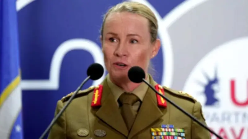 অস্ট্রেলিয়ার প্রথম নারী সেনাপ্রধানসহ বিশ্বের বিভিন্ন সংবাদ: গ্রেপ্তার, নিয়োগ ও আন্তর্জাতিক উত্তেজনা