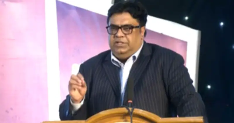 মোবাইল গ্রাহকদের স্বস্তি দিতে আসন্ন বাজেটে শুল্কহার কমানোর উদ্যোগ নেওয়া হবে