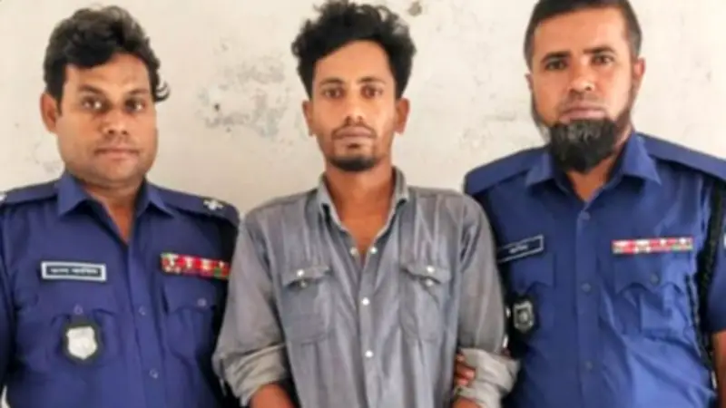 ধর্ষণ-হত্যাচেষ্টা মামলার প্রধান আসামি গ্রেপ্তার: প্রকৌশলীকে ঠিকাদারের বাঁশ নিয়ে তাড়া