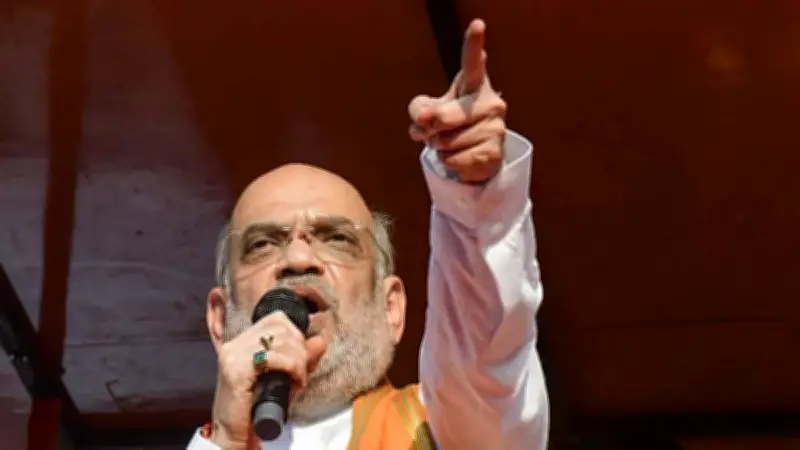 পশ্চিমবঙ্গ নির্বাচনে অমিত শাহের অনুপ্রবেশকারী তাড়ানোর হুমকি ও মমতার পাল্টা জবাব